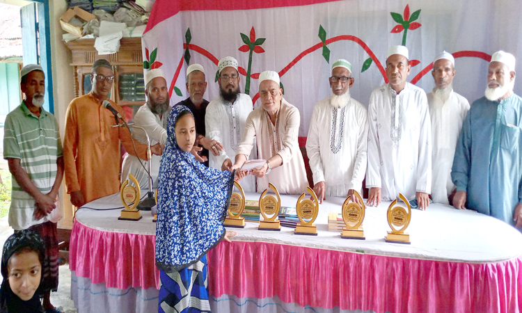 জুড়ীতে এম এ মুছাওয়ীর দাখিল মাদরাসা’র দারুল ক্বিরাতের পুরস্কার বিতরণ